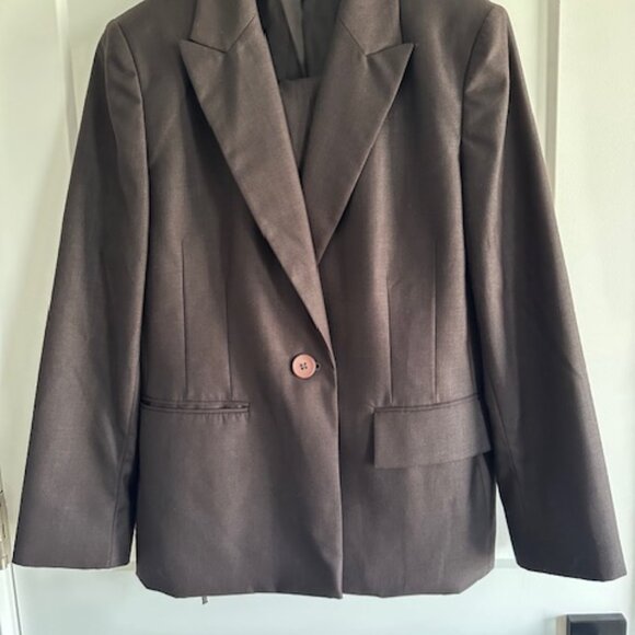Brown Kasper Pant Suit Size 6 - Picture 1 of 2